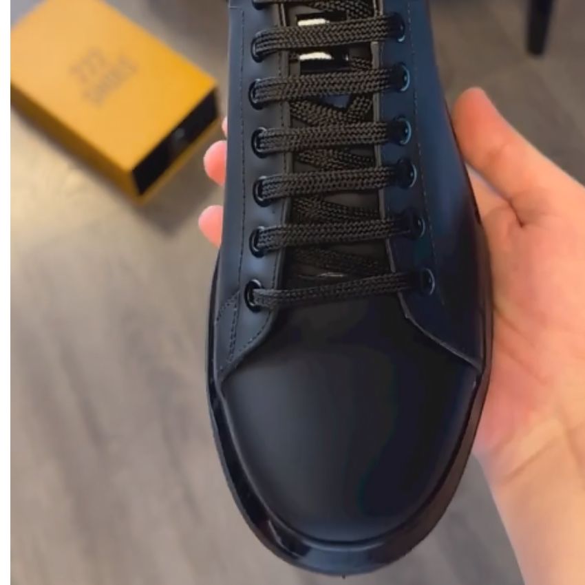 Alexander™ | Sneaker Chic for Men